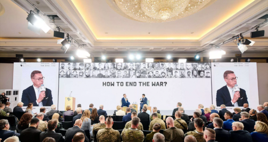 Между президентом Финляндии и Борисом Джонсоном разгорелся спор об Украине