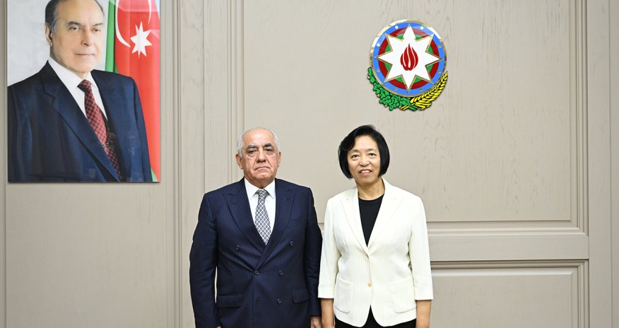 Əli Əsədov Su Hui ilə görüşüb