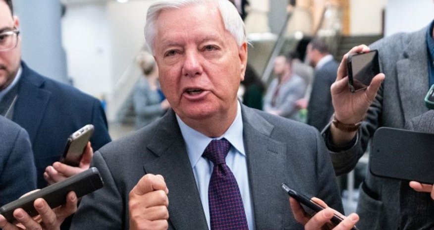 Соратник Трампа пригрозил Венгрии и Словакии &laquo;последствиями&raquo;