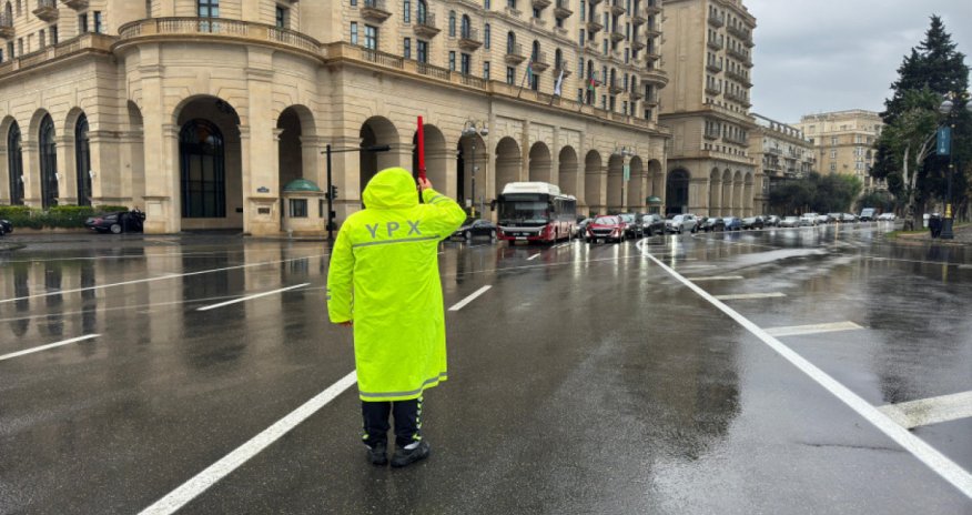 

BDYPİ yağıntılı hava şəraiti ilə əlaqədar hərəkət iştirakçılarına müraciət edib
