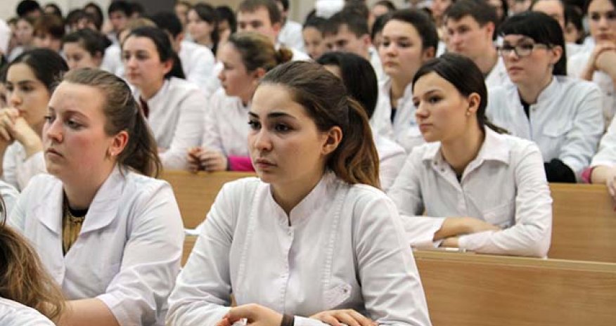 Deputat univetsitetlərdə qiymət artımına münasibət bildirib