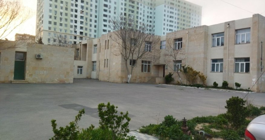 Azyaşlı bağçada xəsarət alıb