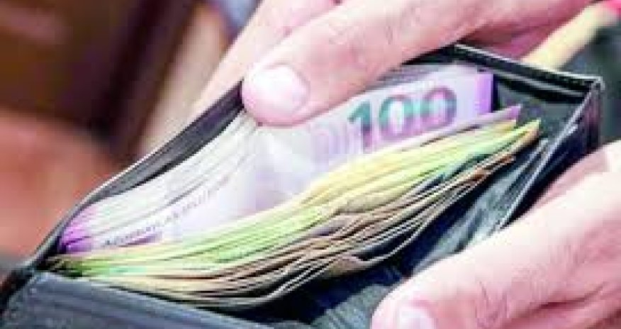 Azərbaycanda əhalinin nominal gəlirləri 7,4% artıb