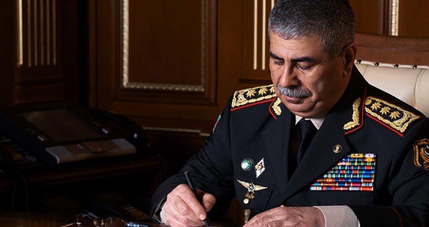 Azerbaijani Defense Minister visits China