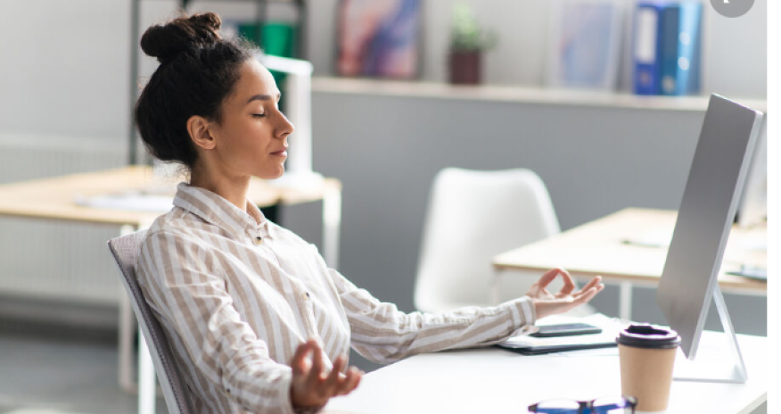 Nutritionist says desk work slows metabolism even with regular exercise