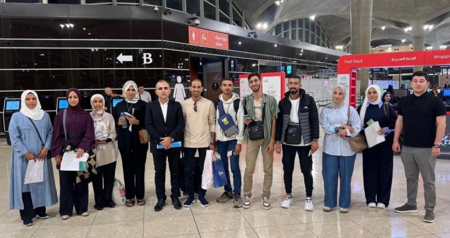 Azərbaycan 14 fələstinli tələbəni Qəzzadan təxliyə edib