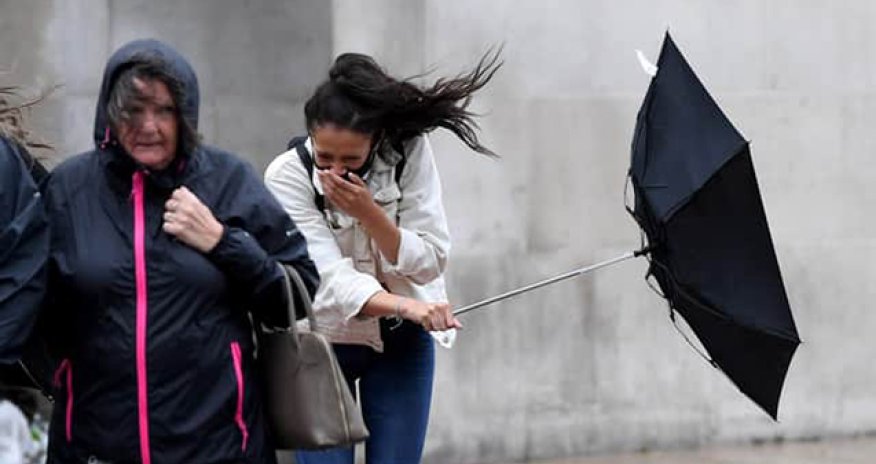 Bakıda və rayonlarda güclü küləklə bağlı sarı, narıncı xəbərdarlıq verilib