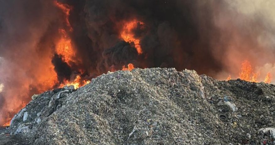 Türkiyədə fabrikdə yanğın başlayıb