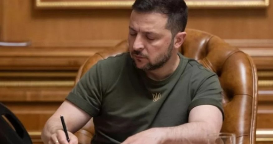 Зеленский разрешил направлять украинские войска в Турцию