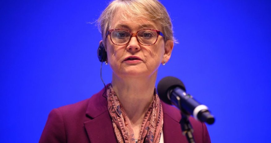 Великобритания пообещала сбивать российские самолеты