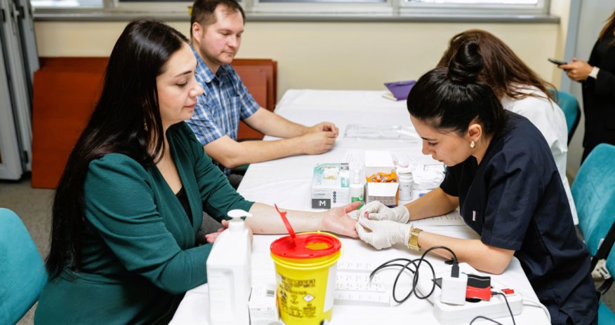 
Azercell &ldquo;Talassemiyasız həyat naminə!&rdquo; proqramı çərçivəsində qanvermə aksiyası keçirib