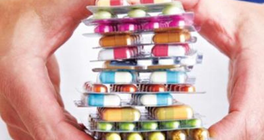 Tramp bəzi idxal mallarına 100%-ə qədər yeni tariflər elan edib