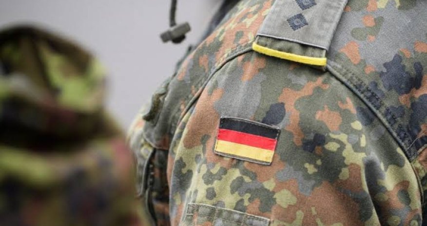 Армия ФРГ провела крупнейшие учения в Гамбурге