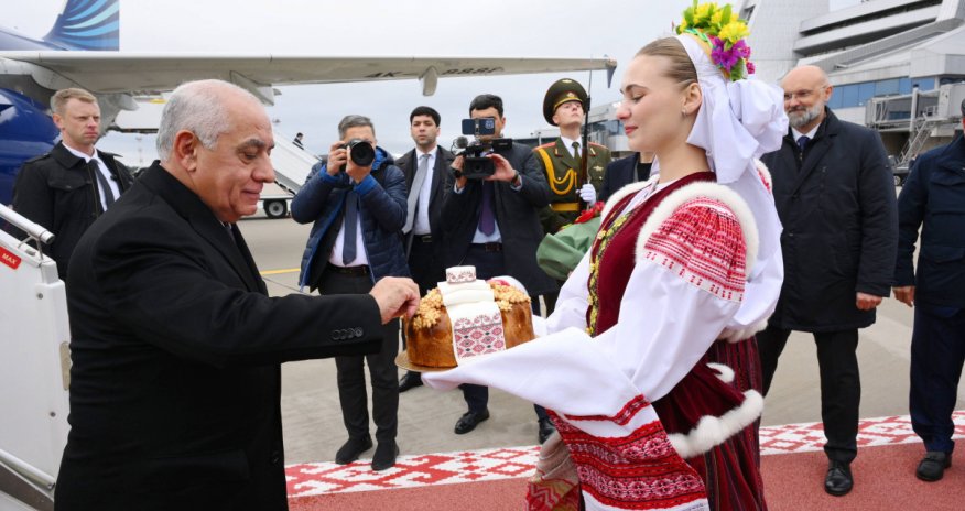 Əli Əsədov Minskə işgüzar səfərə gedib