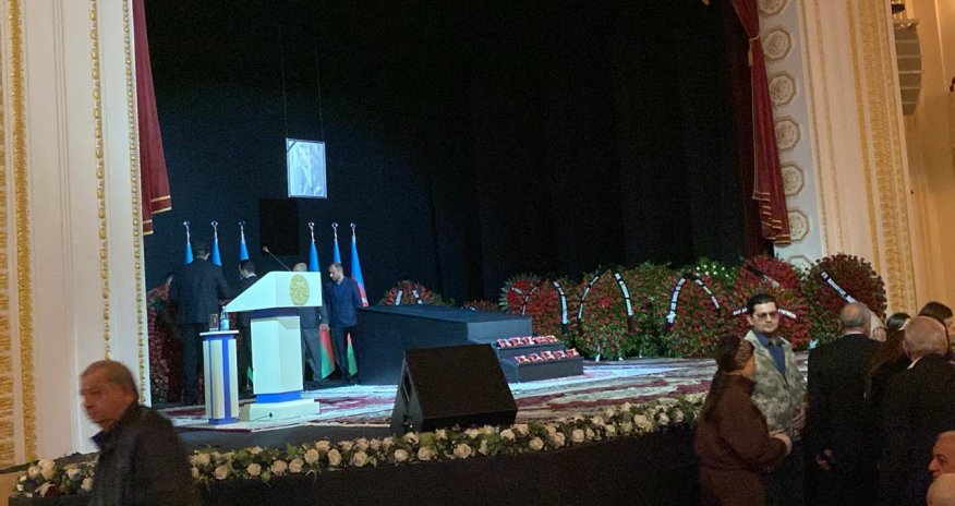 Cabir İmanovla vida mərasimi keçirilir - CANLI