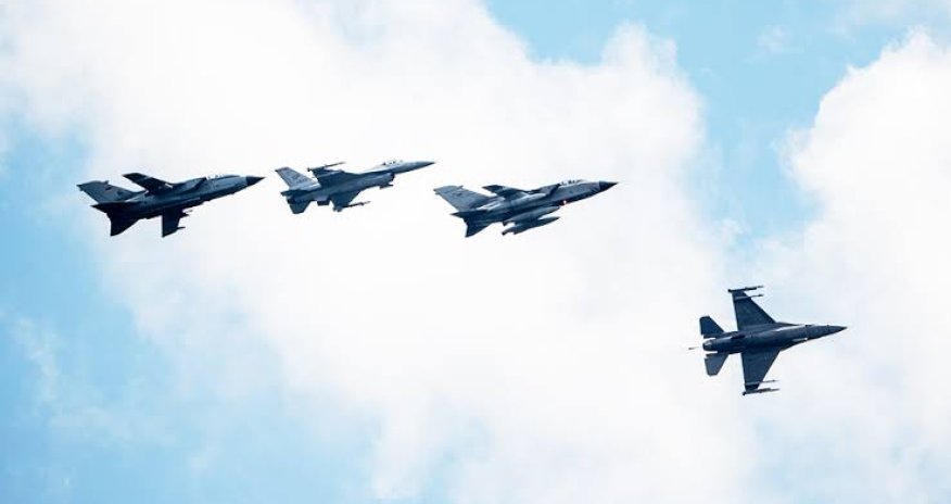 СМИ: США перебрасывают десятки истребителей на Ближний Восток