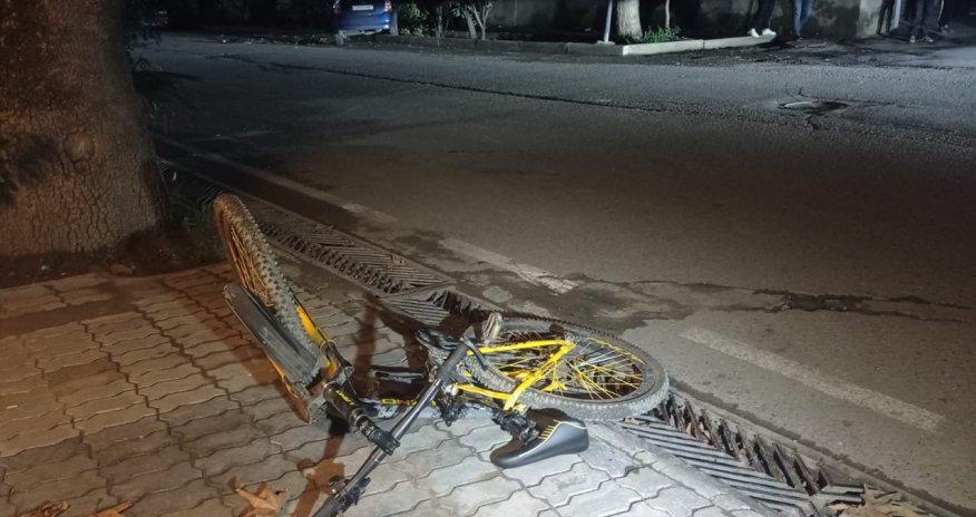 Gəncədə velosipedçini maşın vurdu