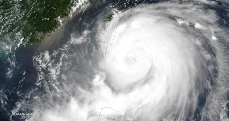 В КНР объявили наивысший уровень опасности из-за тайфуна "Матмо"