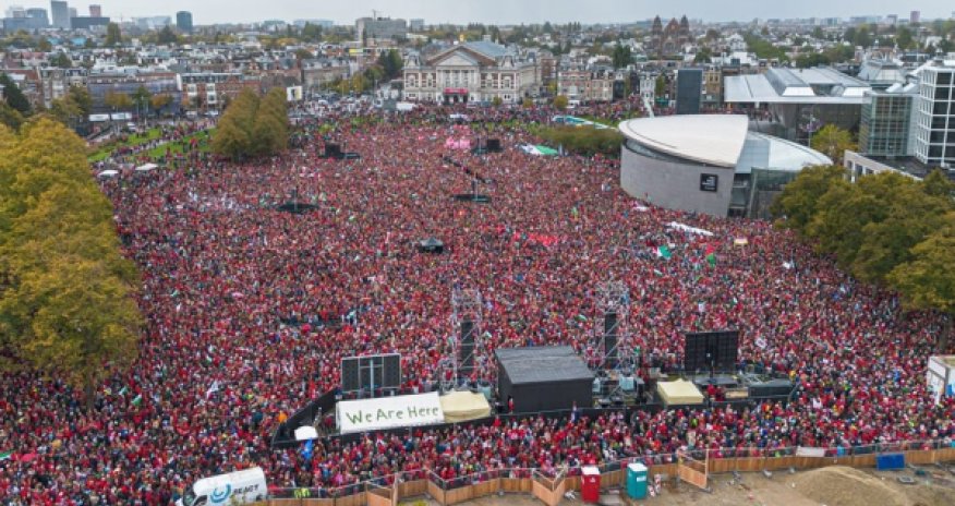 В Анкаре сотни тысяч вышли на марш в поддержку Палестины