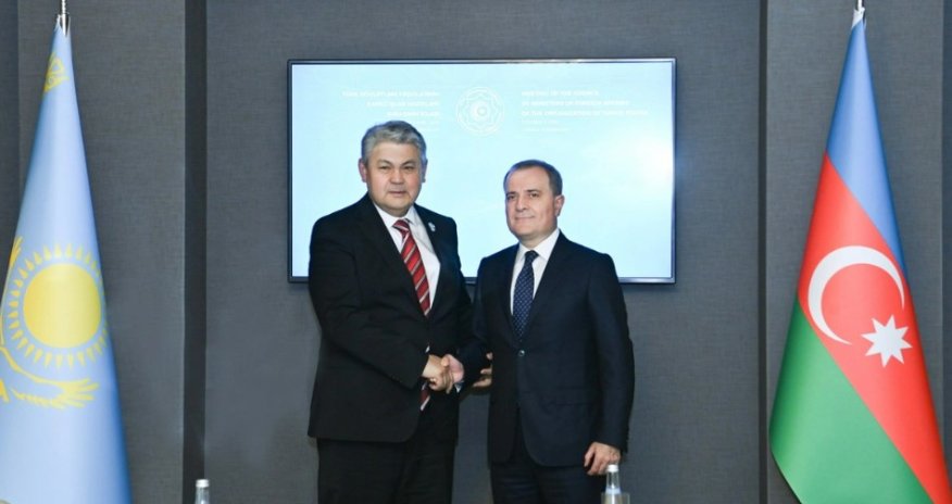 Azerbaijani, Kazakh foreign ministers discuss strengthening strategic partnership