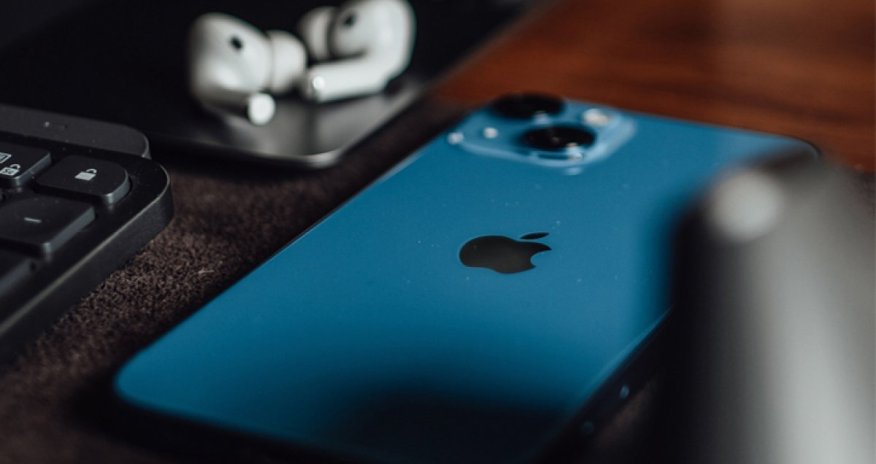 France launches criminal probe against Apple