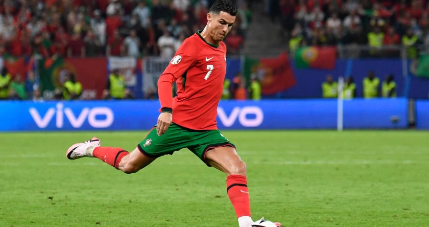 Ronaldo Bloomberg milyarderlər siyahısına düşən ilk futbolçu olub