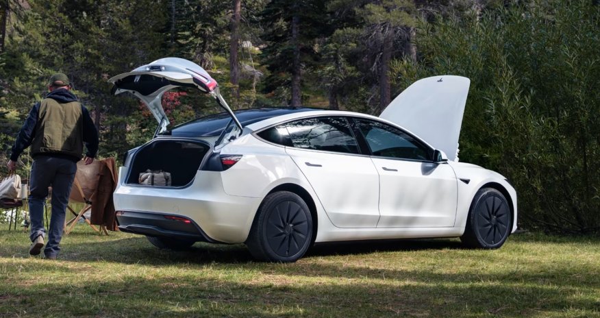 "Tesla" ən ucuz elektromobillərini buraxıb