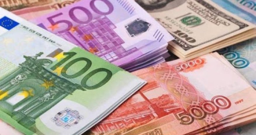 Avro ucuzlaşıb, rubl bahalaşıb - Məzənnə