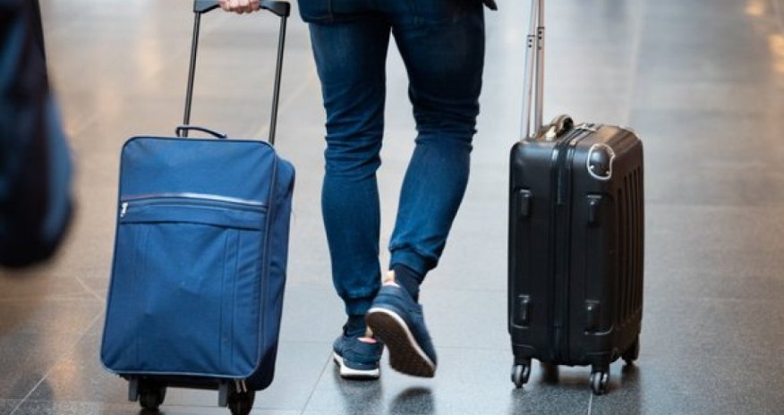 Латвия высылает более 800 россиян