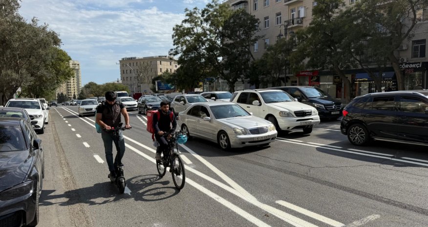 Əbdürrəhim bəy Haqverdiyev küçəsində mikromobillik zolağı təşkil edilir