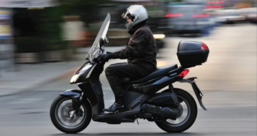 В Азербайджане мопеды обязали регистрировать и водить с правами