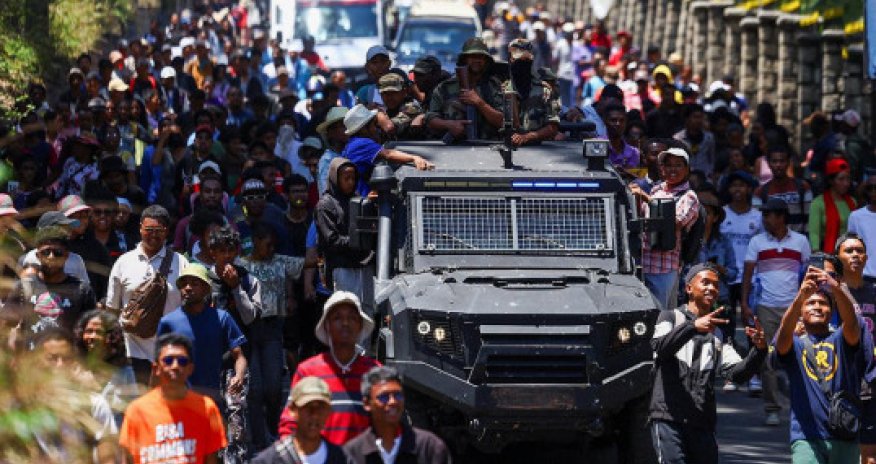 Военные берут под контроль мятежный Мадагаскар