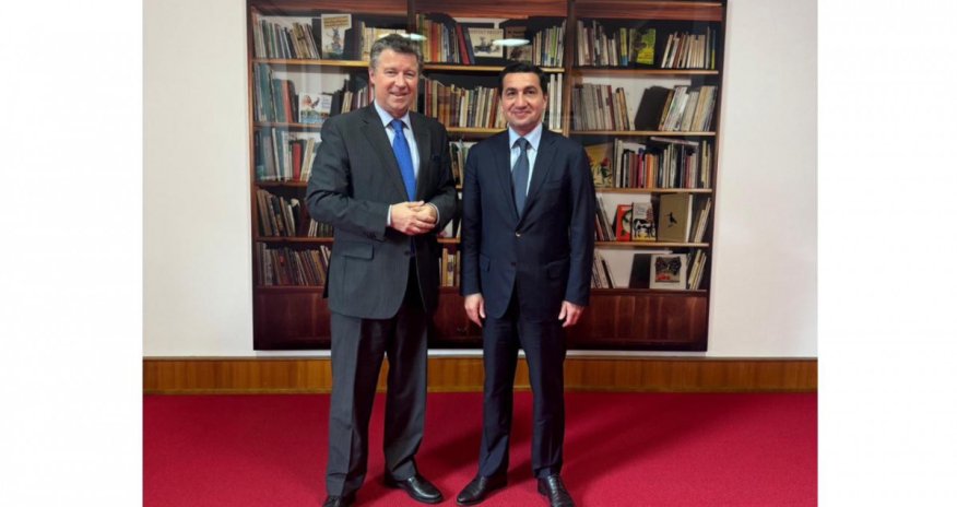 Hikmət Hacıyev Almaniya XİN-in Dövlət katibi ilə görüşüb