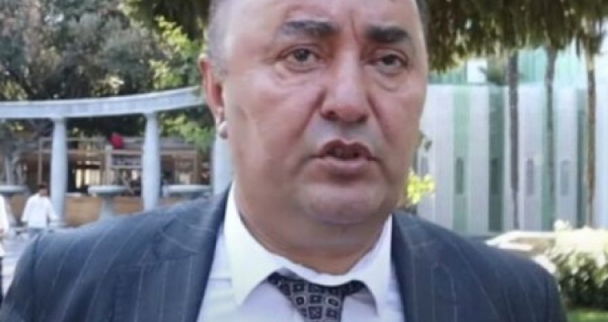 Bakı şəhər icra hakimiyyətinin şöbə müdiri vətəndaşa hücum edib &mdash; VİDEO