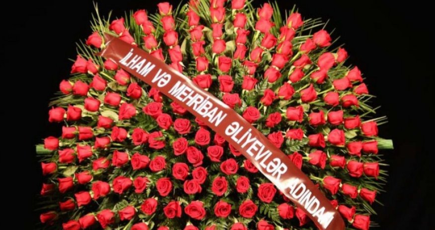 Ramiz Quliyevlə vida mərasimi keçirilir, Prezident və Mehriban Əliyeva əklil göndərib