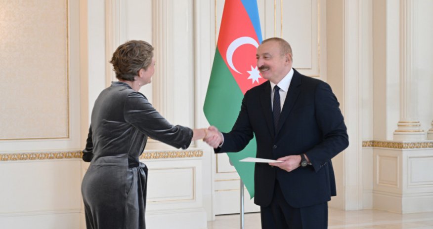 Ilham Aliyev receives UN-Habitat executive director