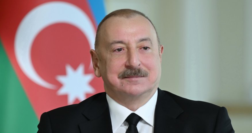 Prezident Qazaxıstan mediasına müsahibə verib