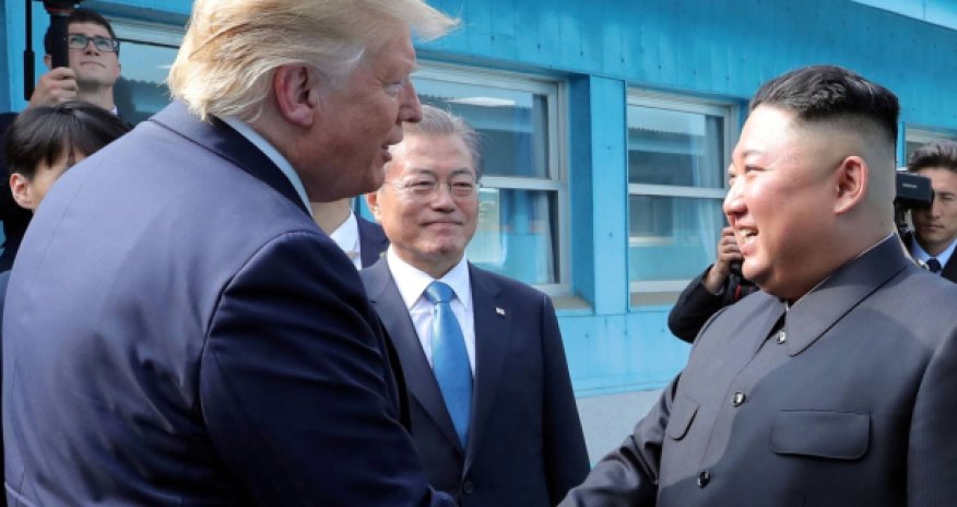 Трамп все еще хочет поговорить с товарищем Кимом