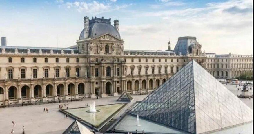 Luvrdan Napoleon və imperatriçanın zinət əşyaları oğurlanıb