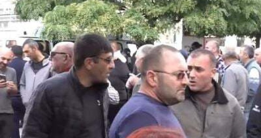 Armenian truck drivers protest at Russian embassy in Yerevan