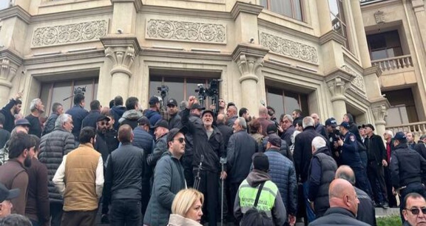 Gümrüdə etiraz aksiyasında iştiraka görə 37 nəfər saxlanılıb