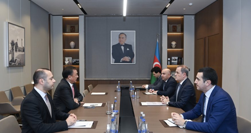 
Ceyhun Bayramov TDT baş katibini qəbul edib