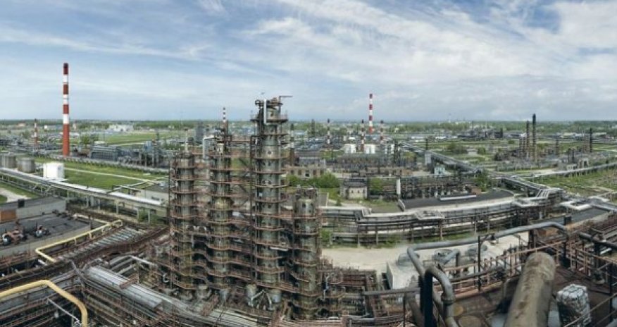 Очередной российский НПЗ остановился после атак украинцев