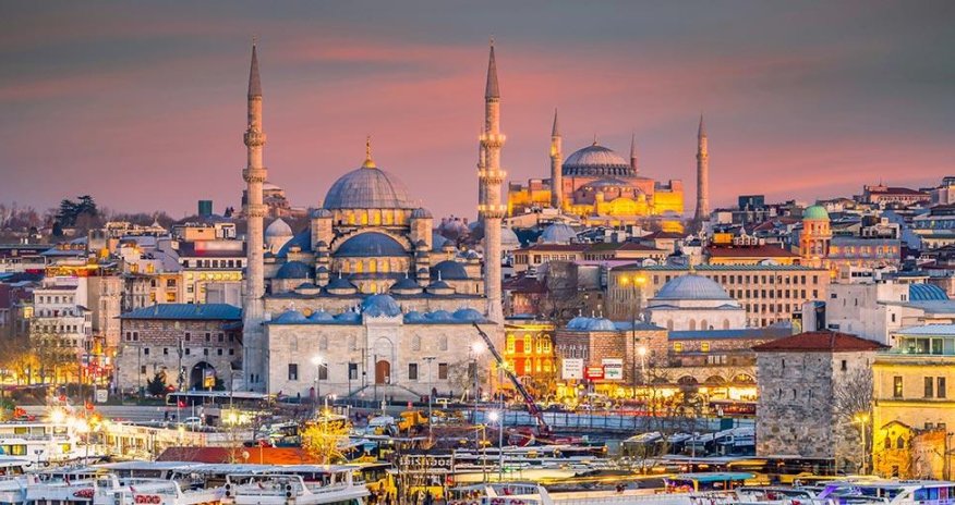 В четырех районах Стамбула запретили проведение массовых мероприятий