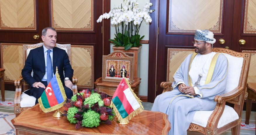 Azərbaycan və Oman XİN başçıları arasında təkbətək görüş keçirilir