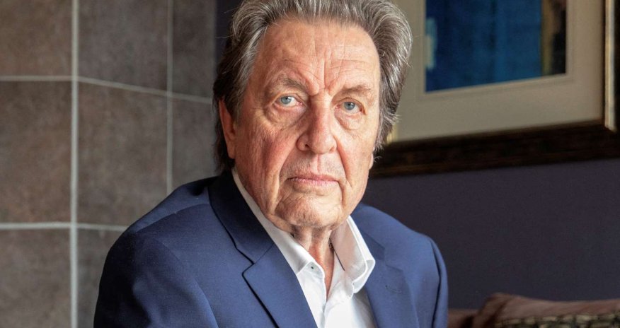 Отцу Илона Маска предложили российский паспорт