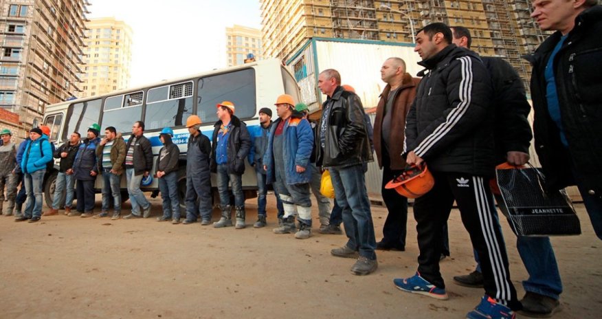 Тысячи мигрантов выдворят из Москвы