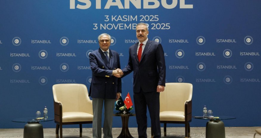 Türkiyə və Pakistan XİN başçıları görüşüb