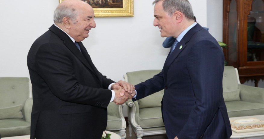 Əlcəzair prezidenti Ceyhun Bayramovu qəbul edib