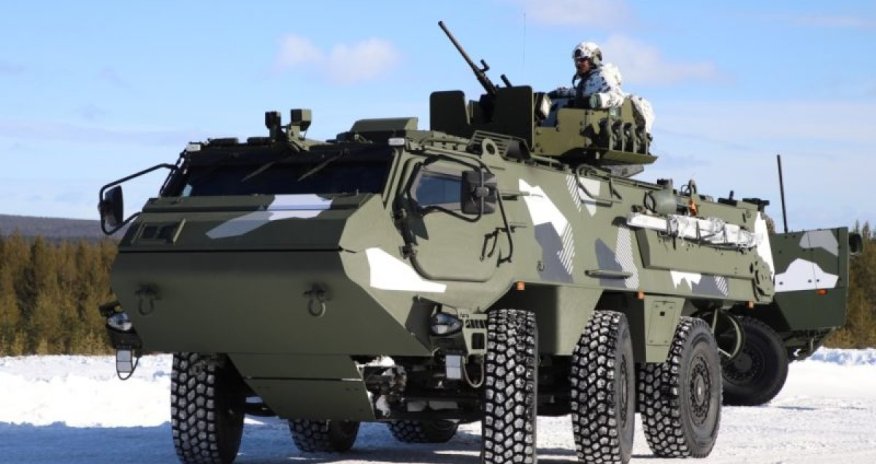 Латвия передала Украине бронетехнику